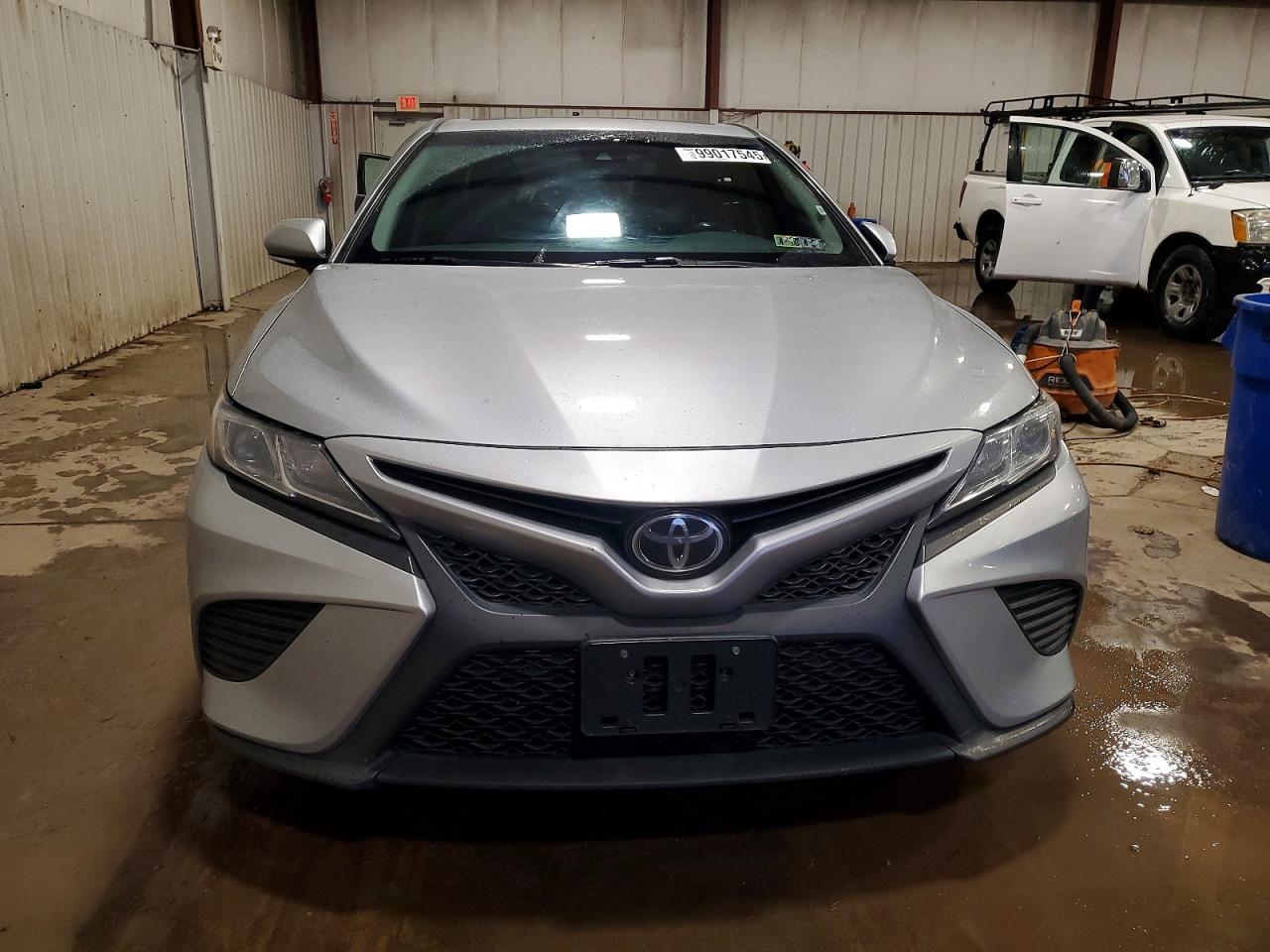 2018 TOYOTA CAMRY L photo 5