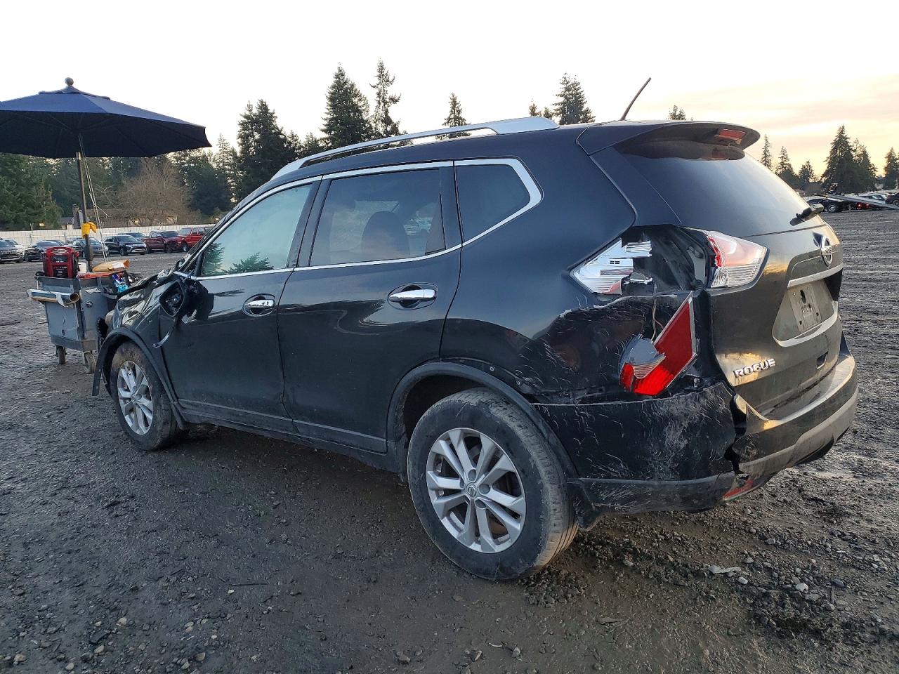 2016 NISSAN ROGUE S photo 2