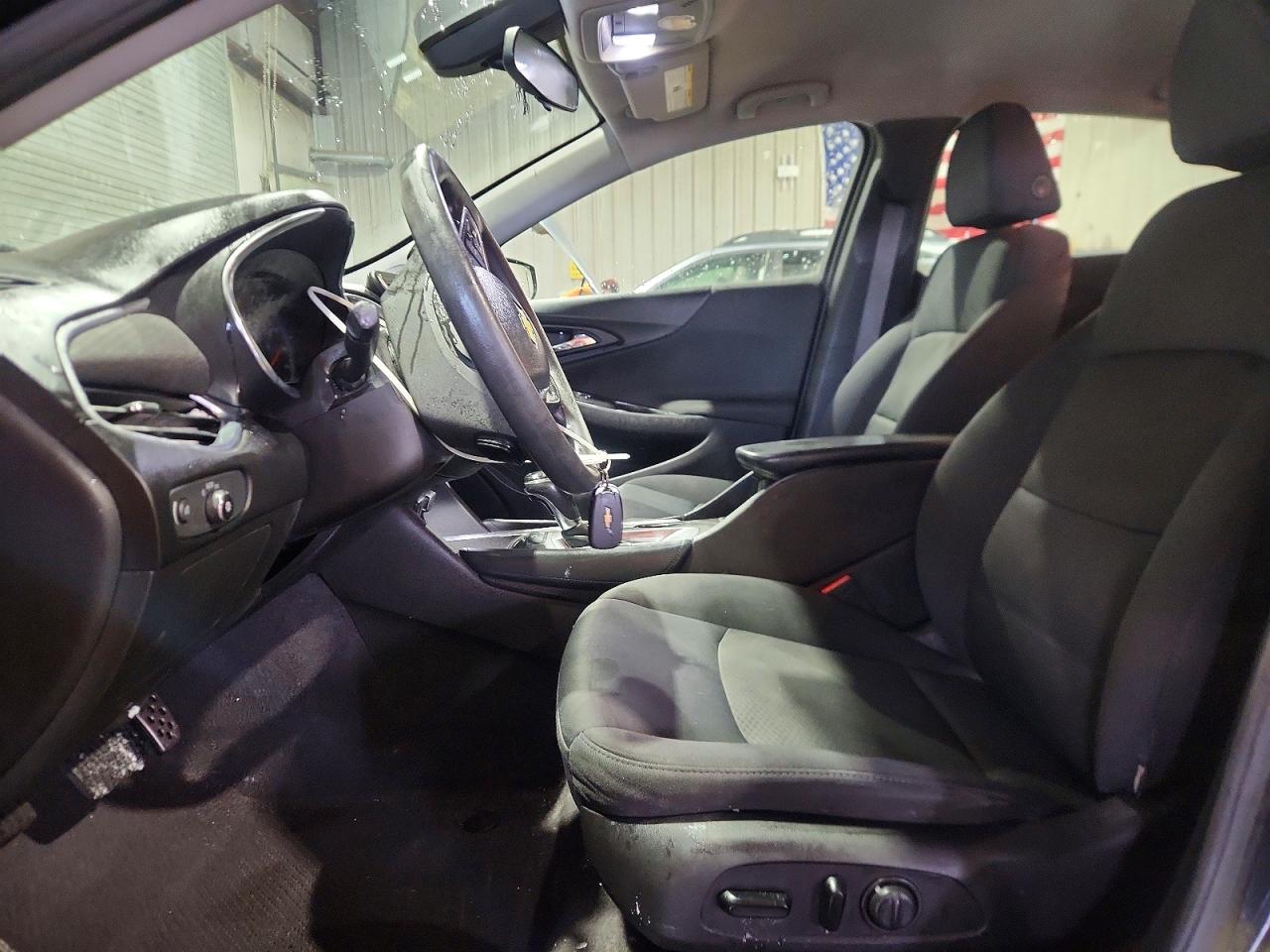 2017 CHEVROLET MALIBU LT photo 7
