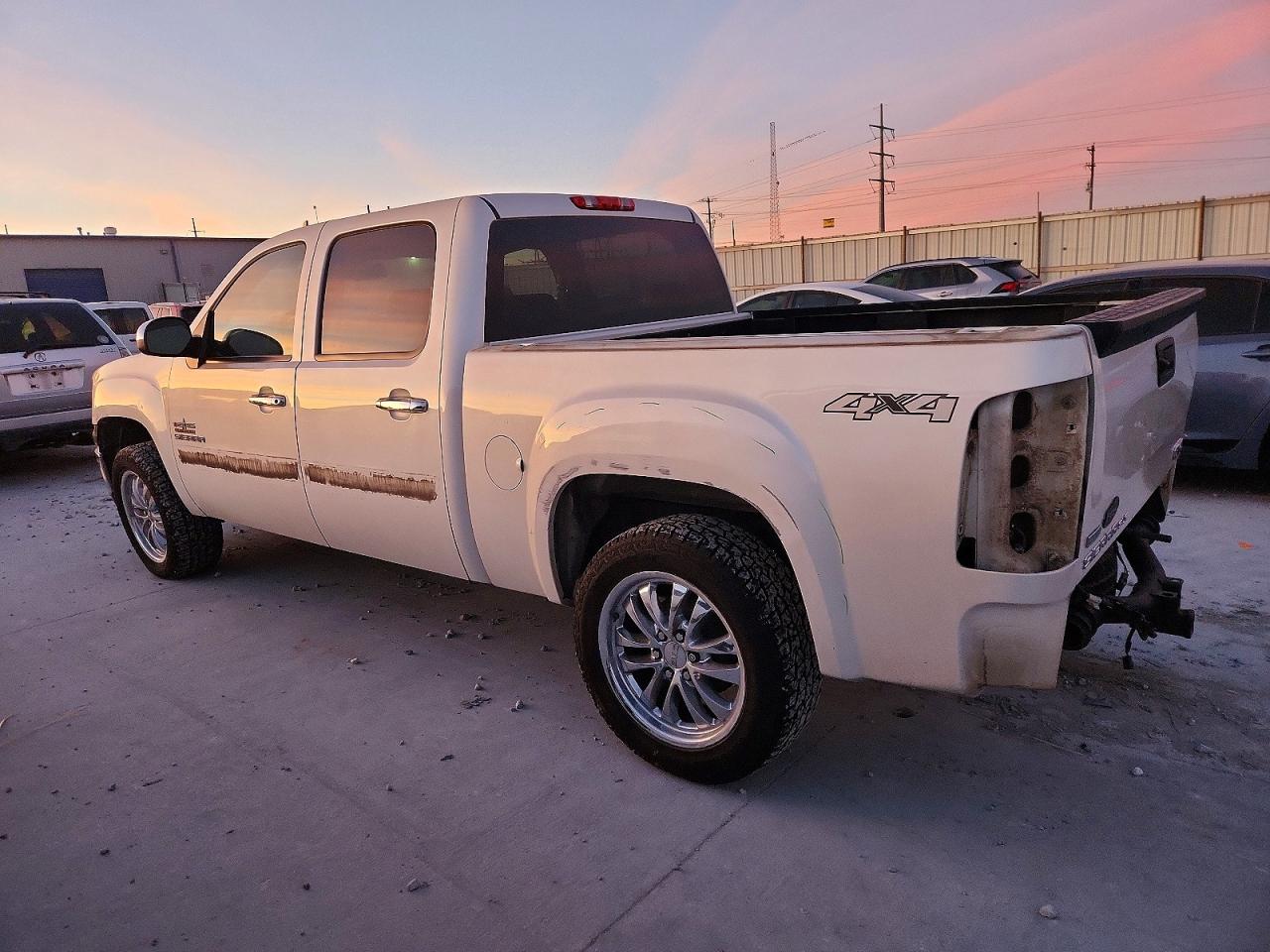 2012 GMC SIERRA K1500 SLE photo 2