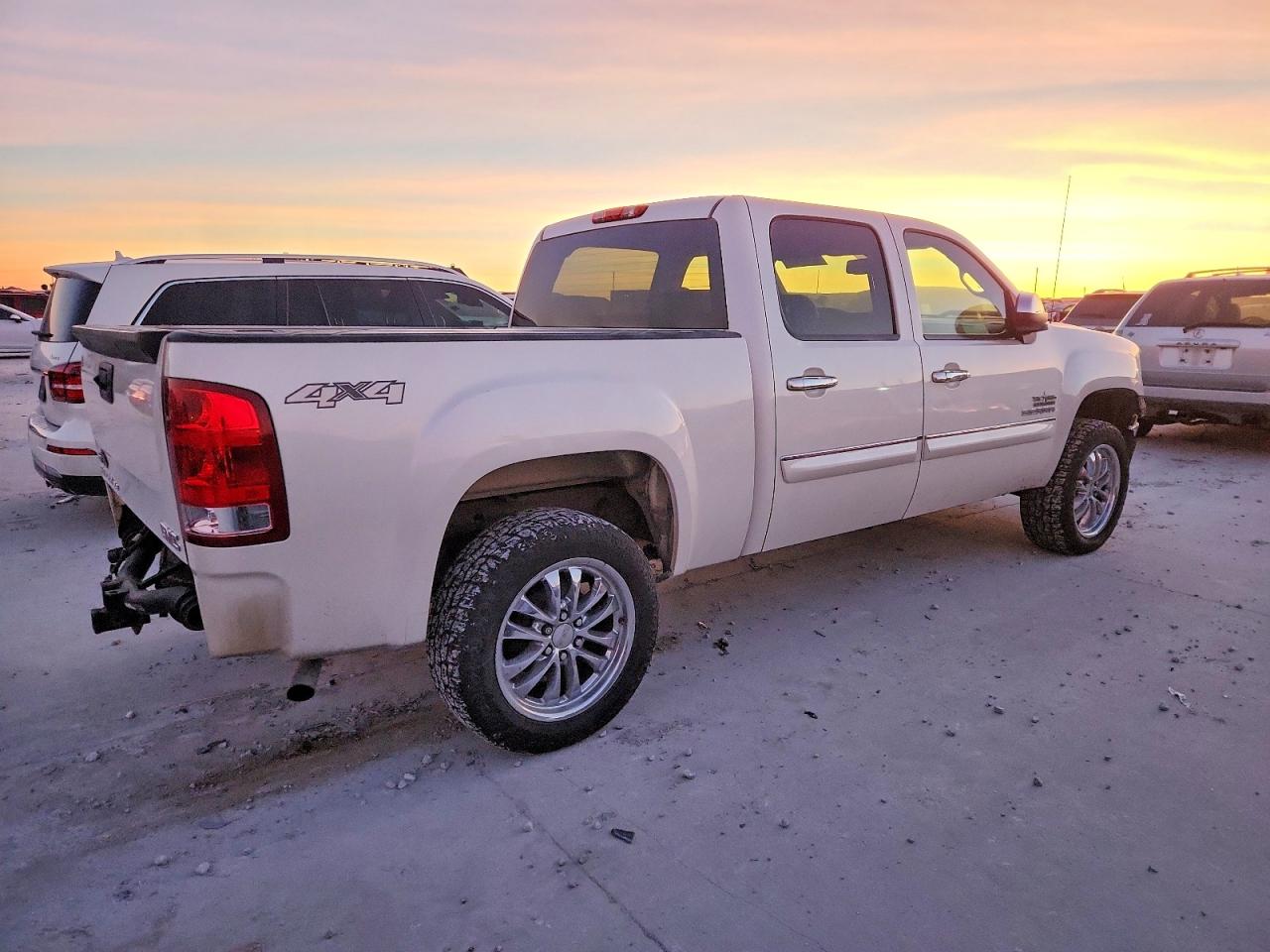 2012 GMC SIERRA K1500 SLE photo 3