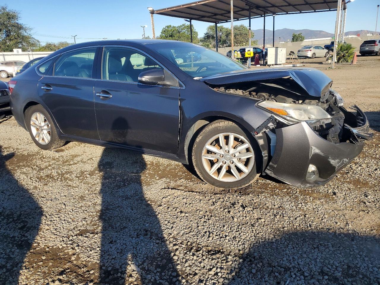 2013 TOYOTA AVALON BASE photo 4