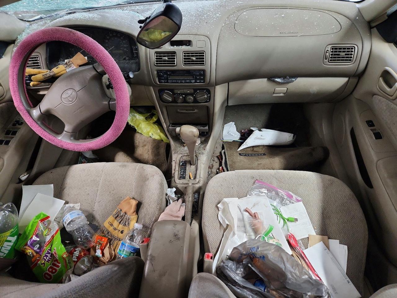 2001 TOYOTA COROLLA LE photo 8