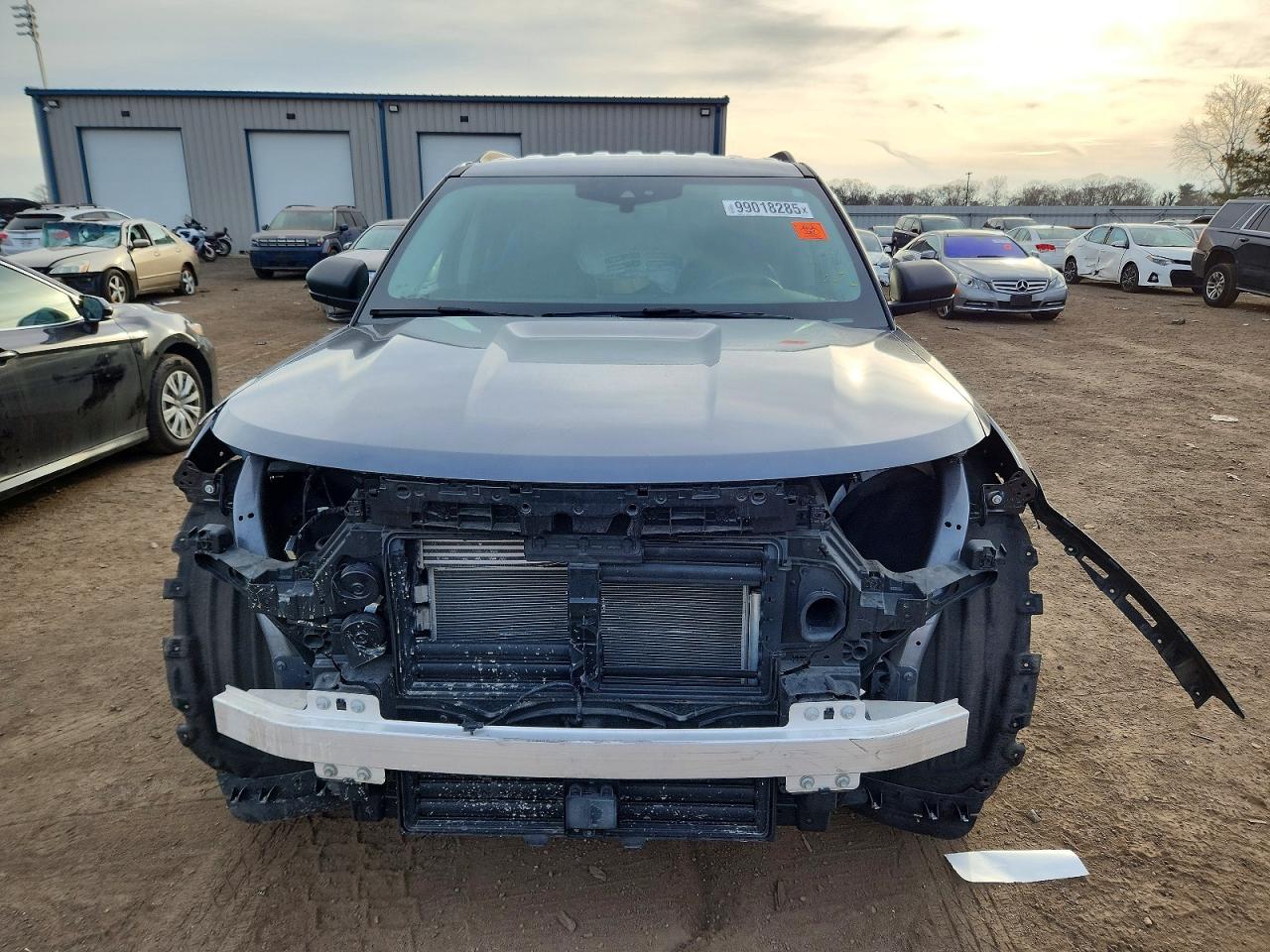 2021 FORD EXPLORER XLT photo 5