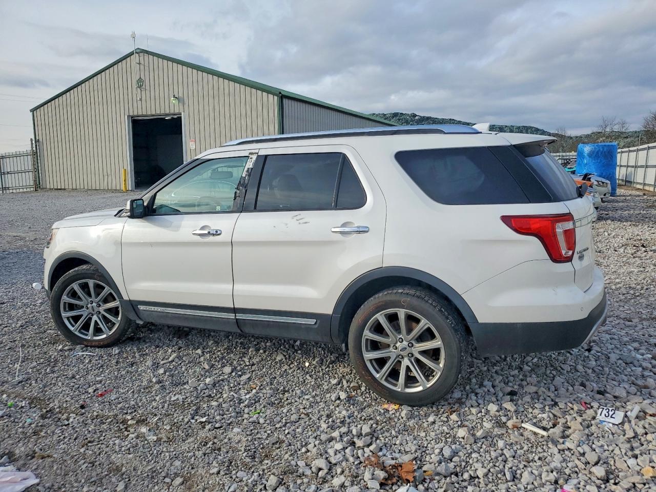 2017 FORD EXPLORER LIMITED photo 3
