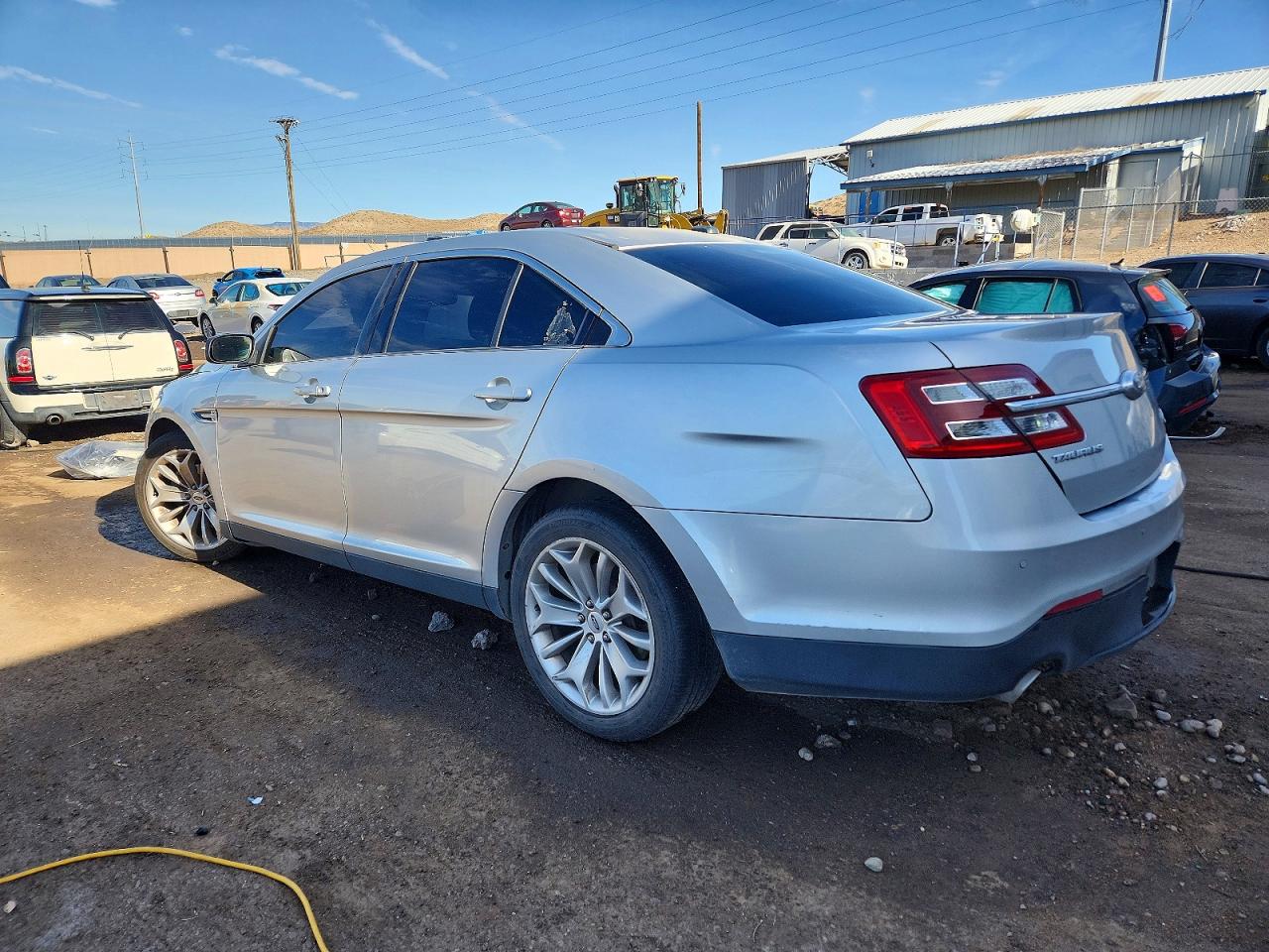 2018 FORD TAURUS LIMITED photo 2