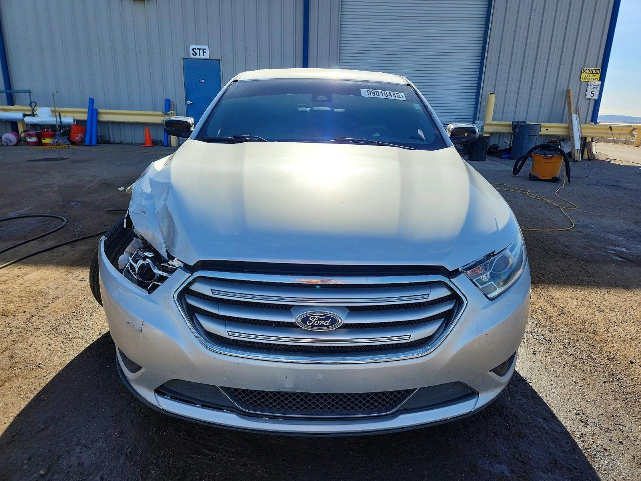 2018 FORD TAURUS LIMITED photo 5