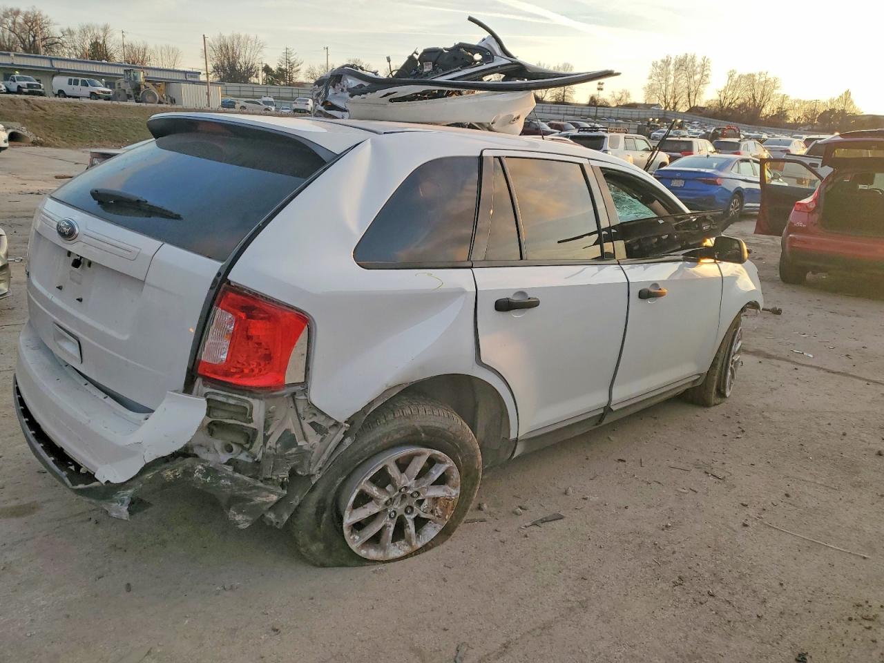 2014 FORD EDGE SE photo 5