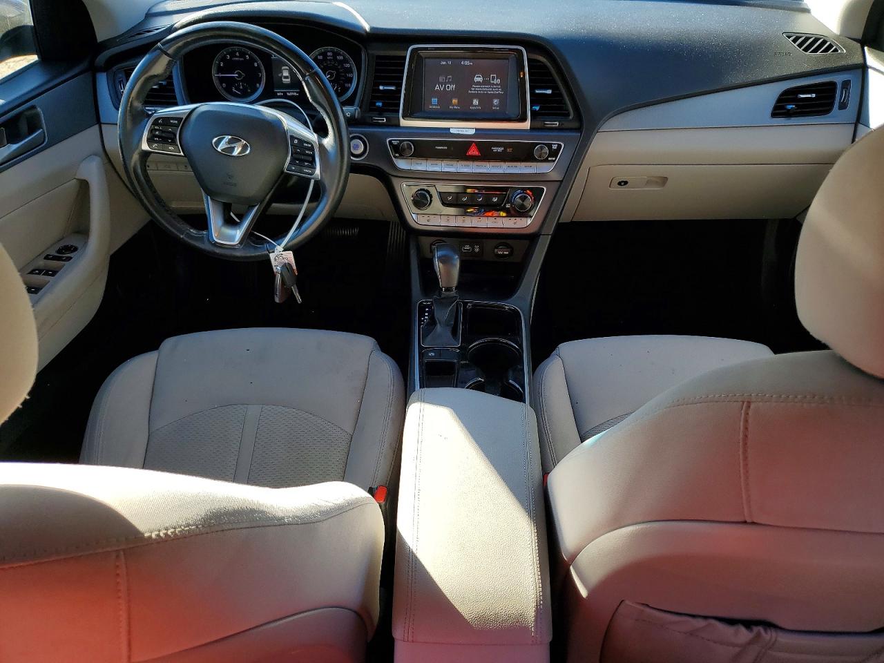 2018 HYUNDAI SONATA SEL photo 8