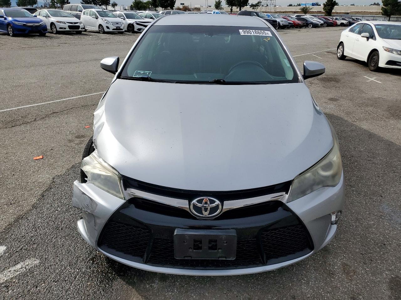 2016 TOYOTA CAMRY LE photo 5