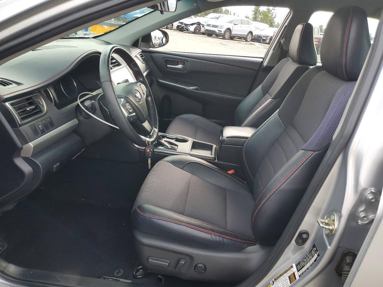 2016 TOYOTA CAMRY LE photo 7