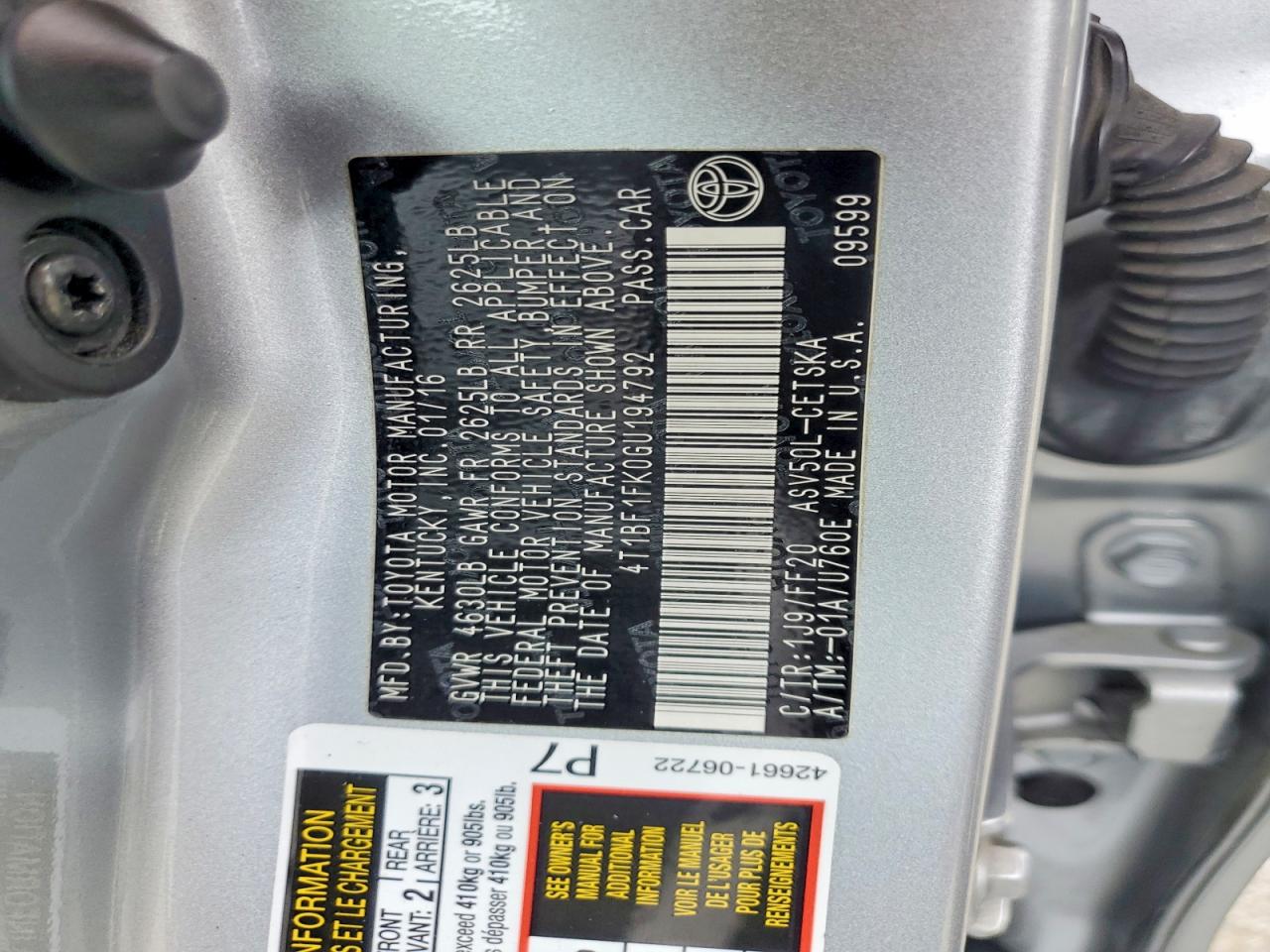 2016 TOYOTA CAMRY LE photo 12