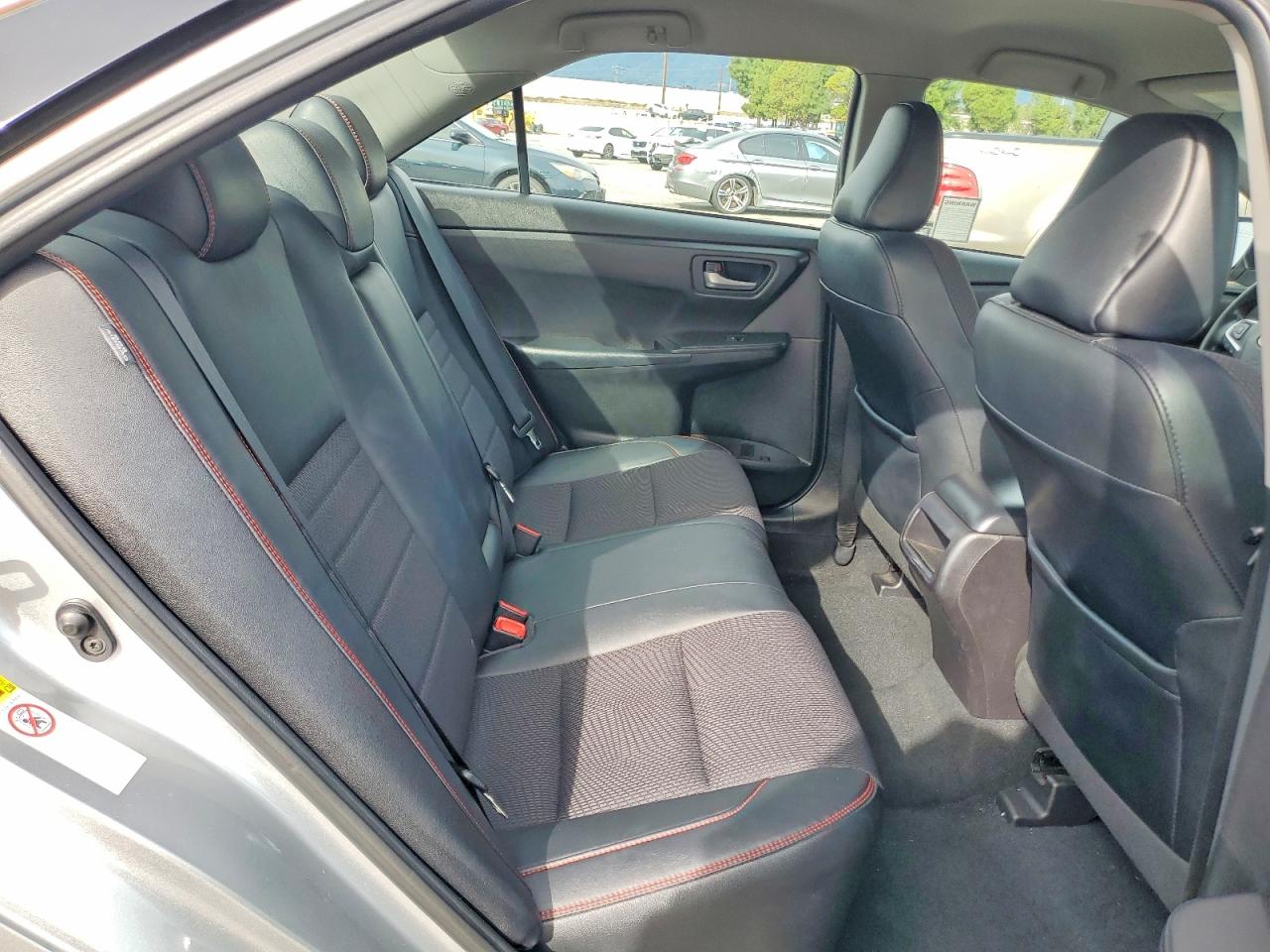 2016 TOYOTA CAMRY LE photo 10