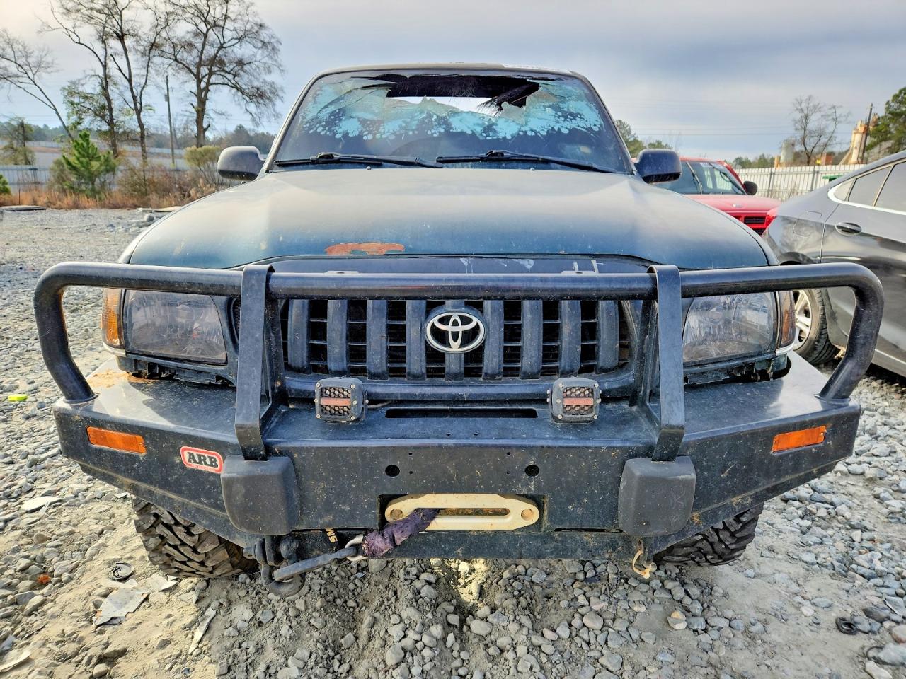 2002 TOYOTA TACOMA photo 9