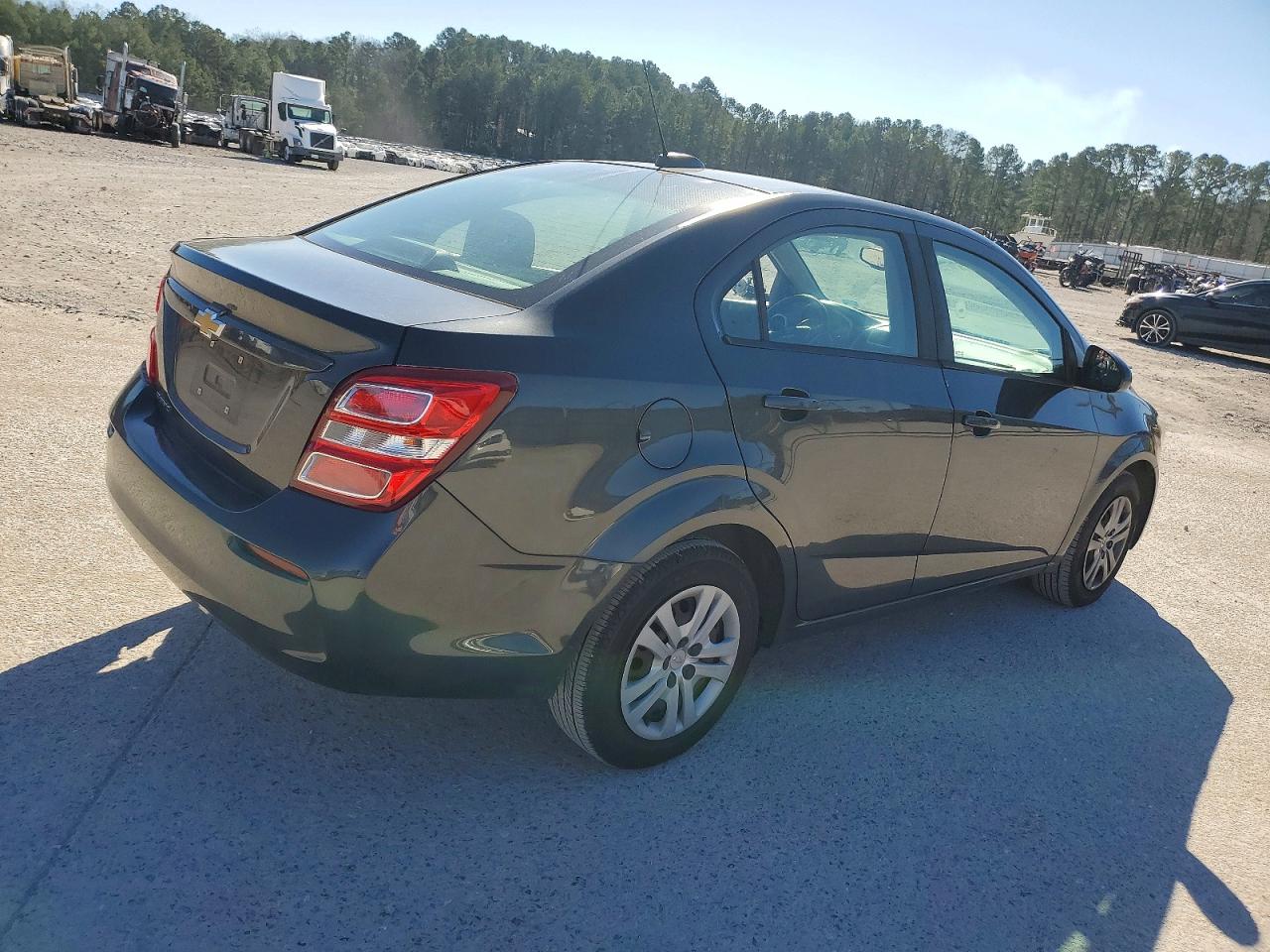 2017 CHEVROLET SONIC LS photo 3