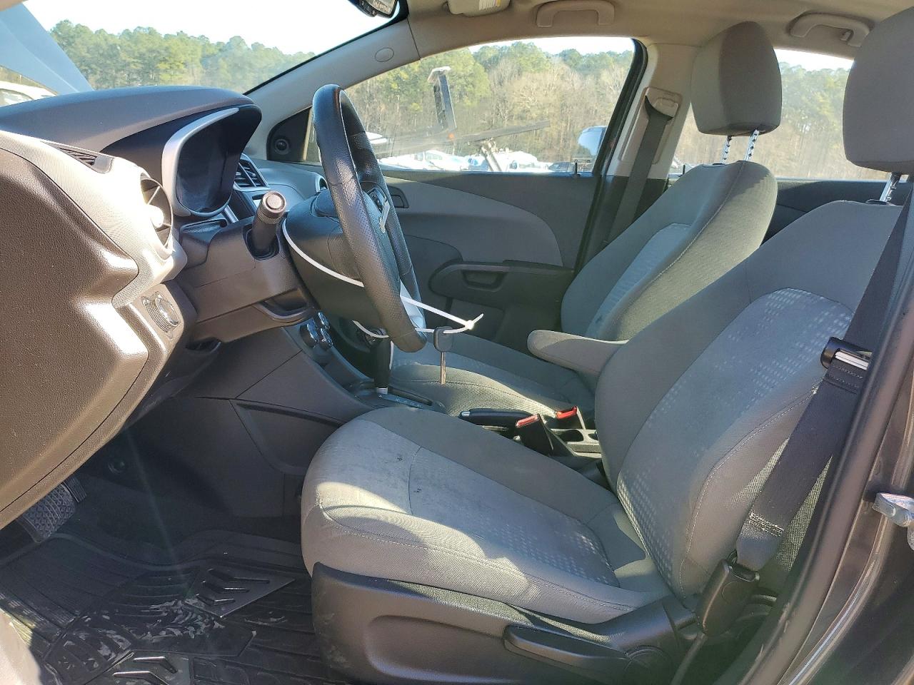 2017 CHEVROLET SONIC LS photo 7