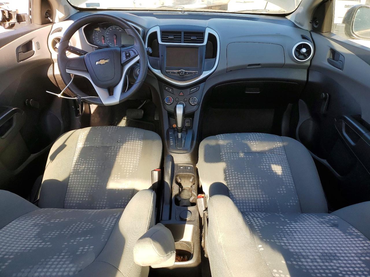 2017 CHEVROLET SONIC LS photo 8