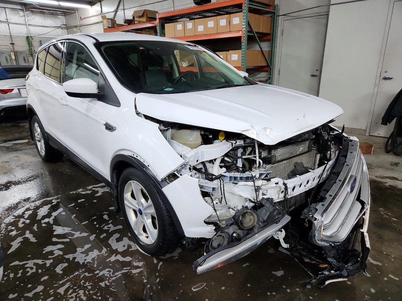 2017 FORD ESCAPE SE photo 4