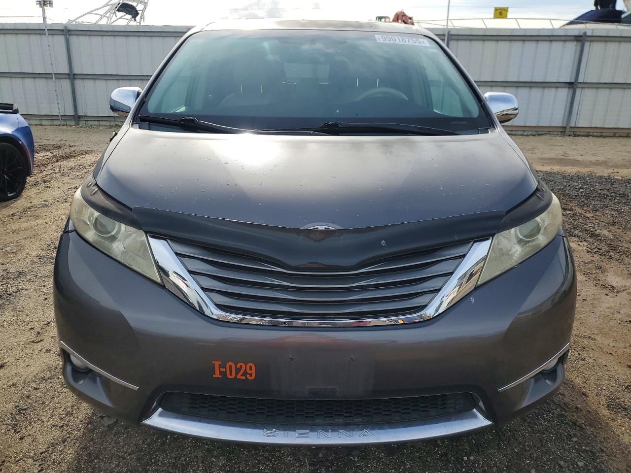 2013 TOYOTA SIENNA photo 5