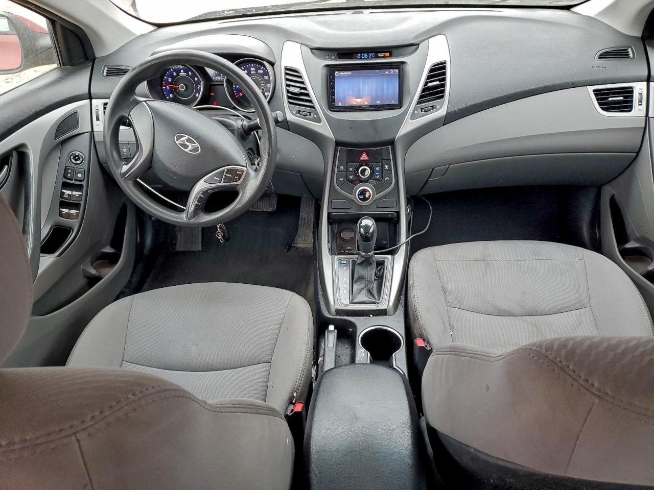 2015 HYUNDAI ELANTRA SE photo 8