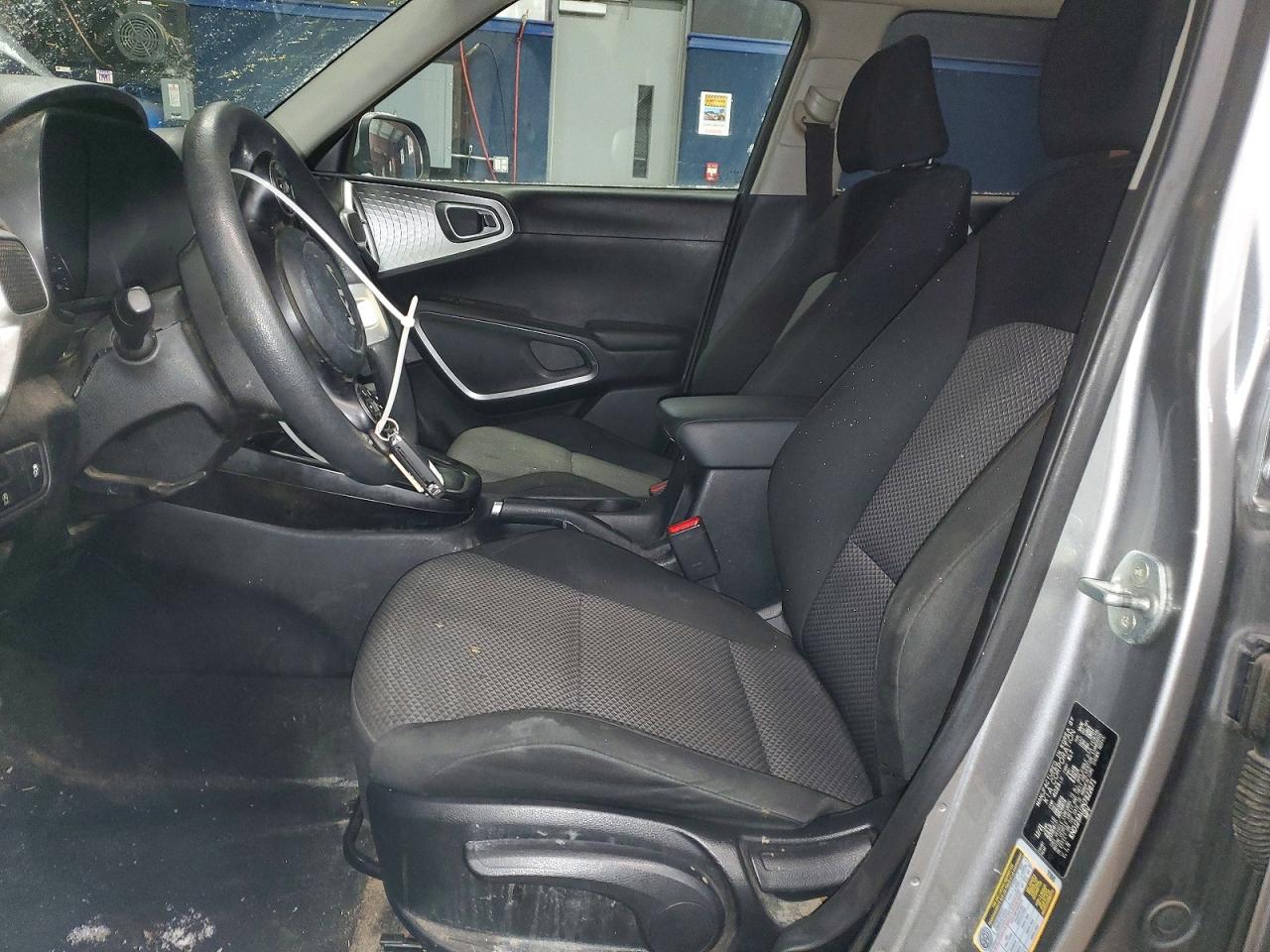 2022 KIA SOUL LX photo 13