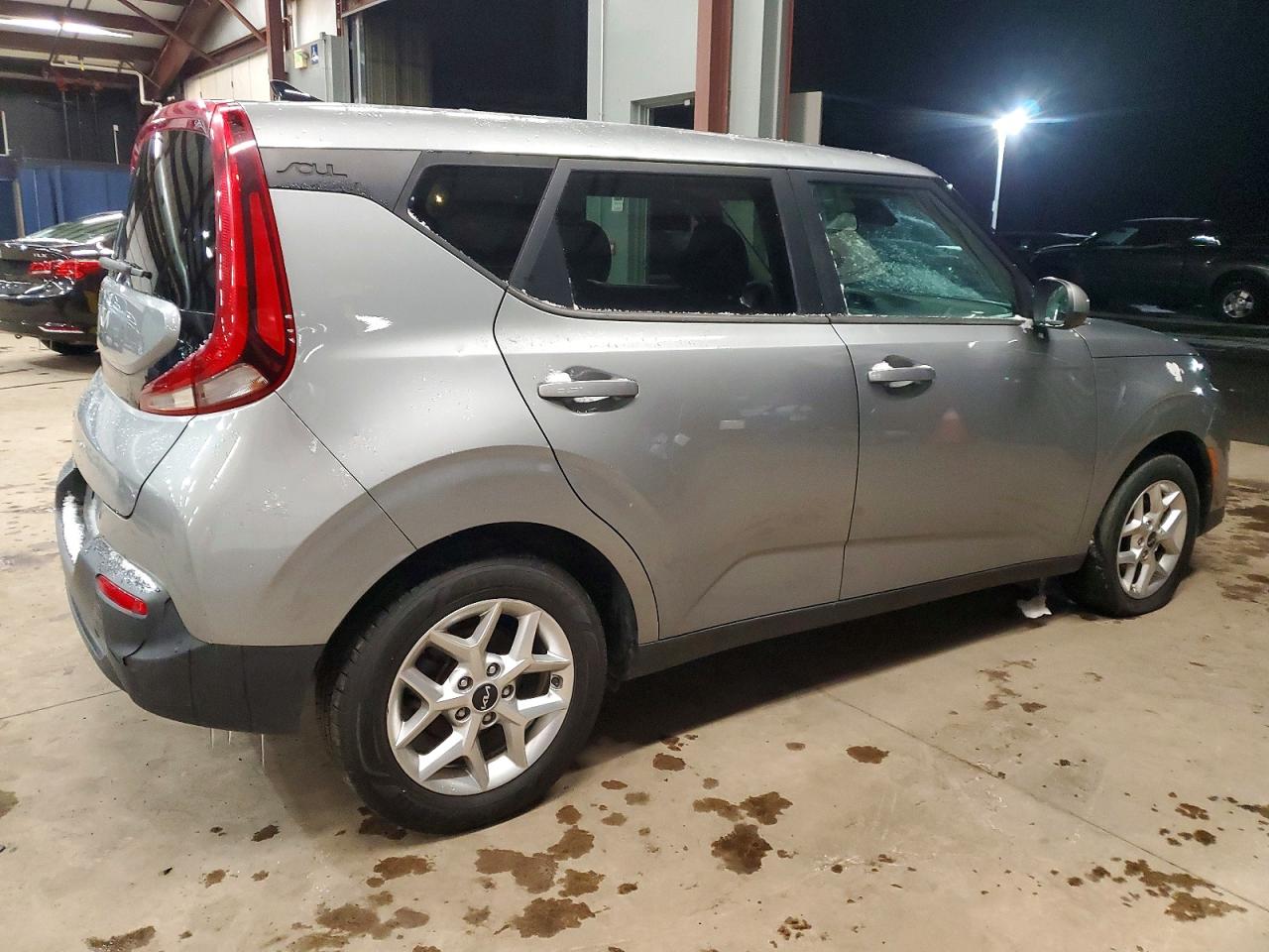 2022 KIA SOUL LX photo 5