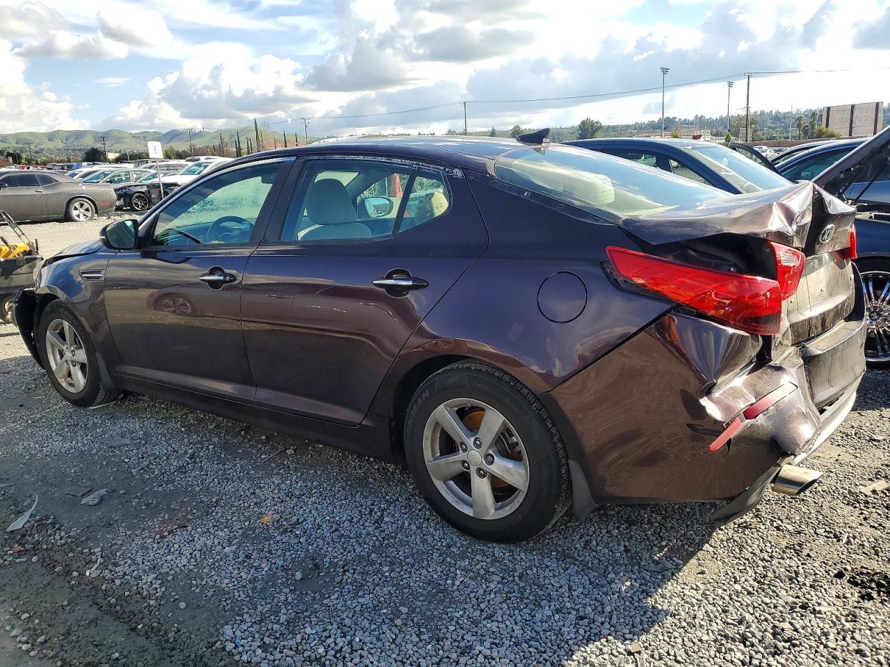 2015 KIA OPTIMA LX photo 3
