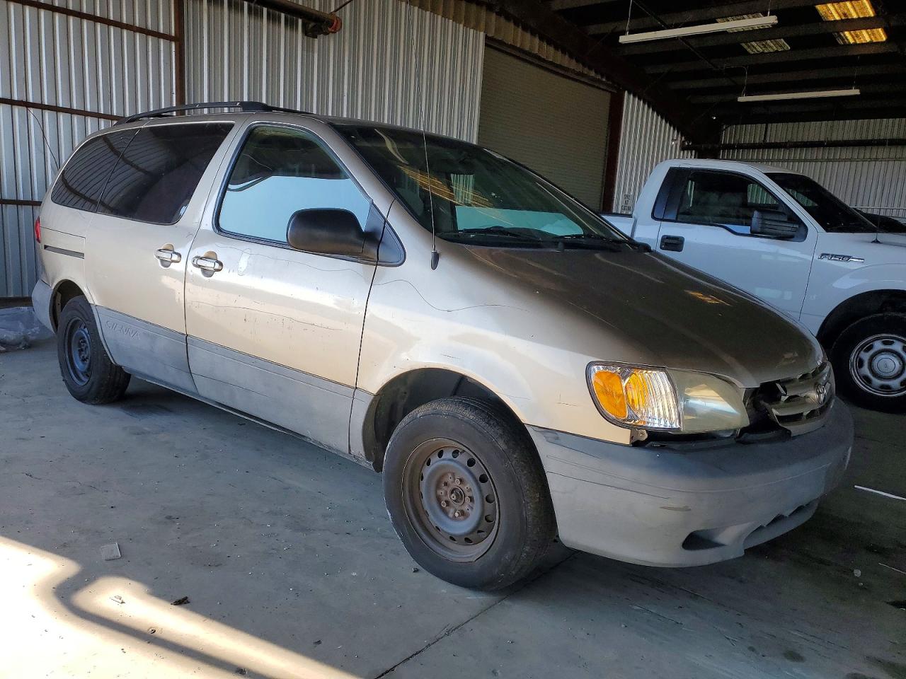 2003 TOYOTA SIENNA LE photo 7