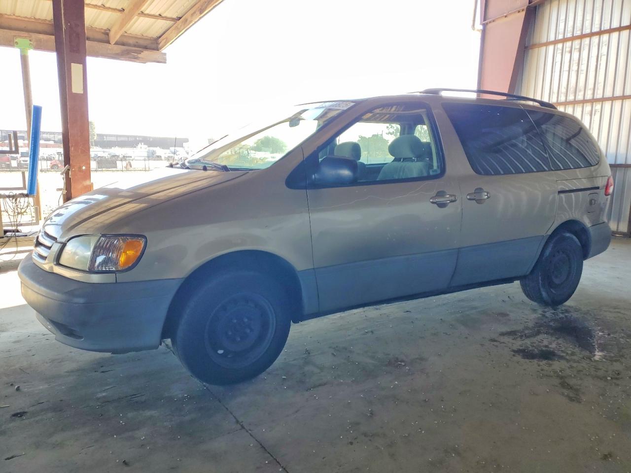 2003 TOYOTA SIENNA