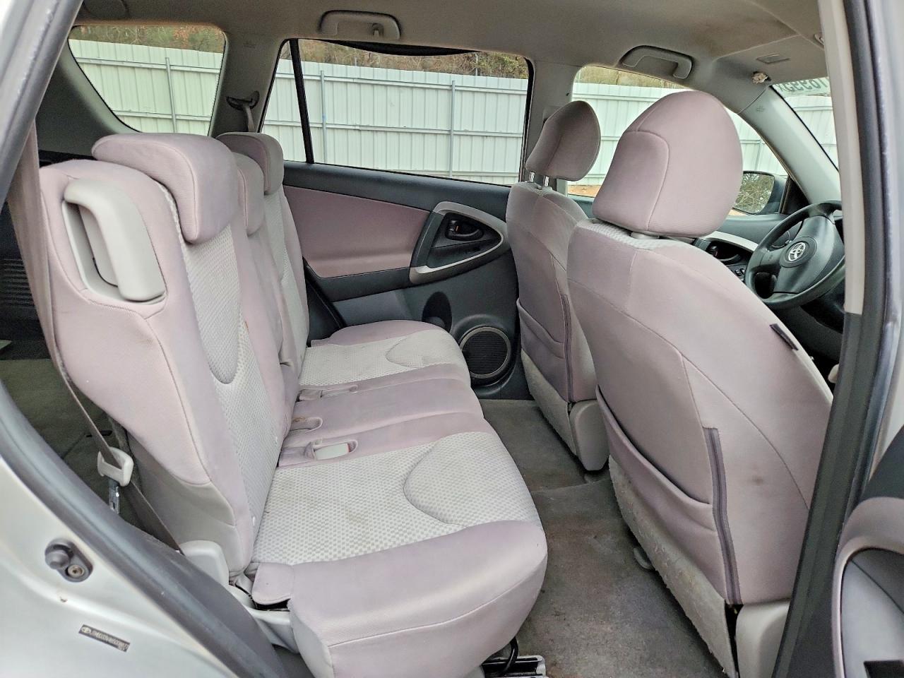 2006 TOYOTA RAV4 photo 11