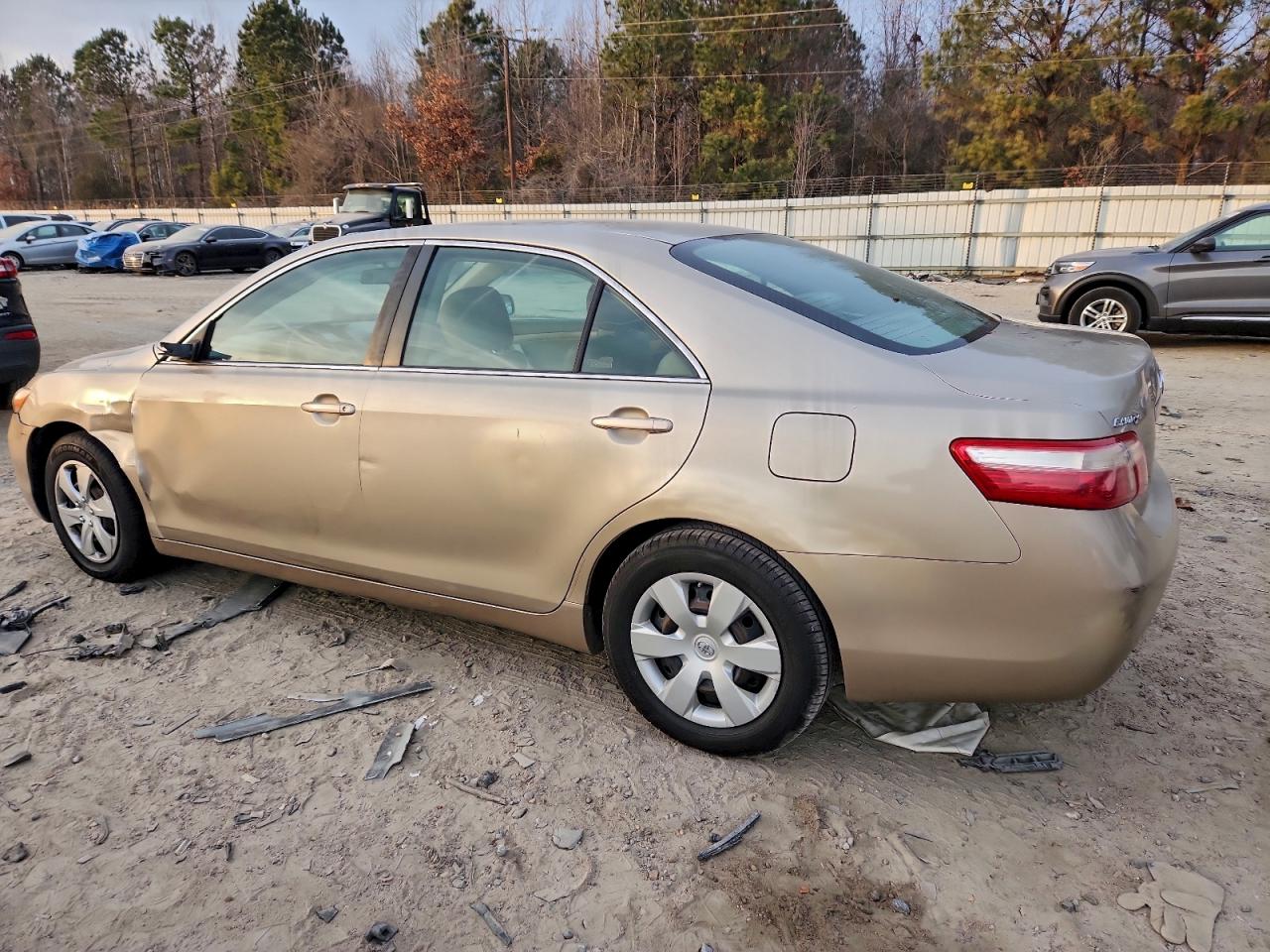 2009 TOYOTA CAMRY BASE photo 3