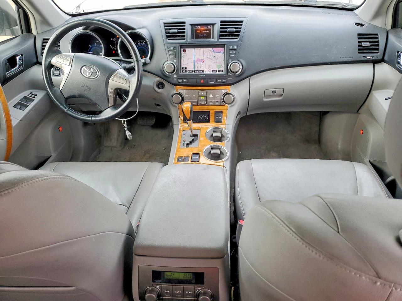 2010 TOYOTA HIGHLANDER HYBRID LIMITED photo 8