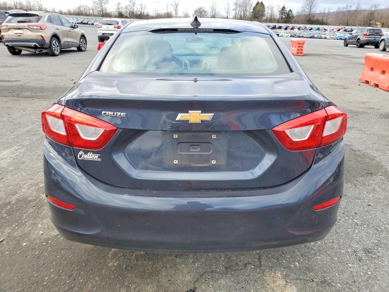 2016 CHEVROLET CRUZE LS photo 6
