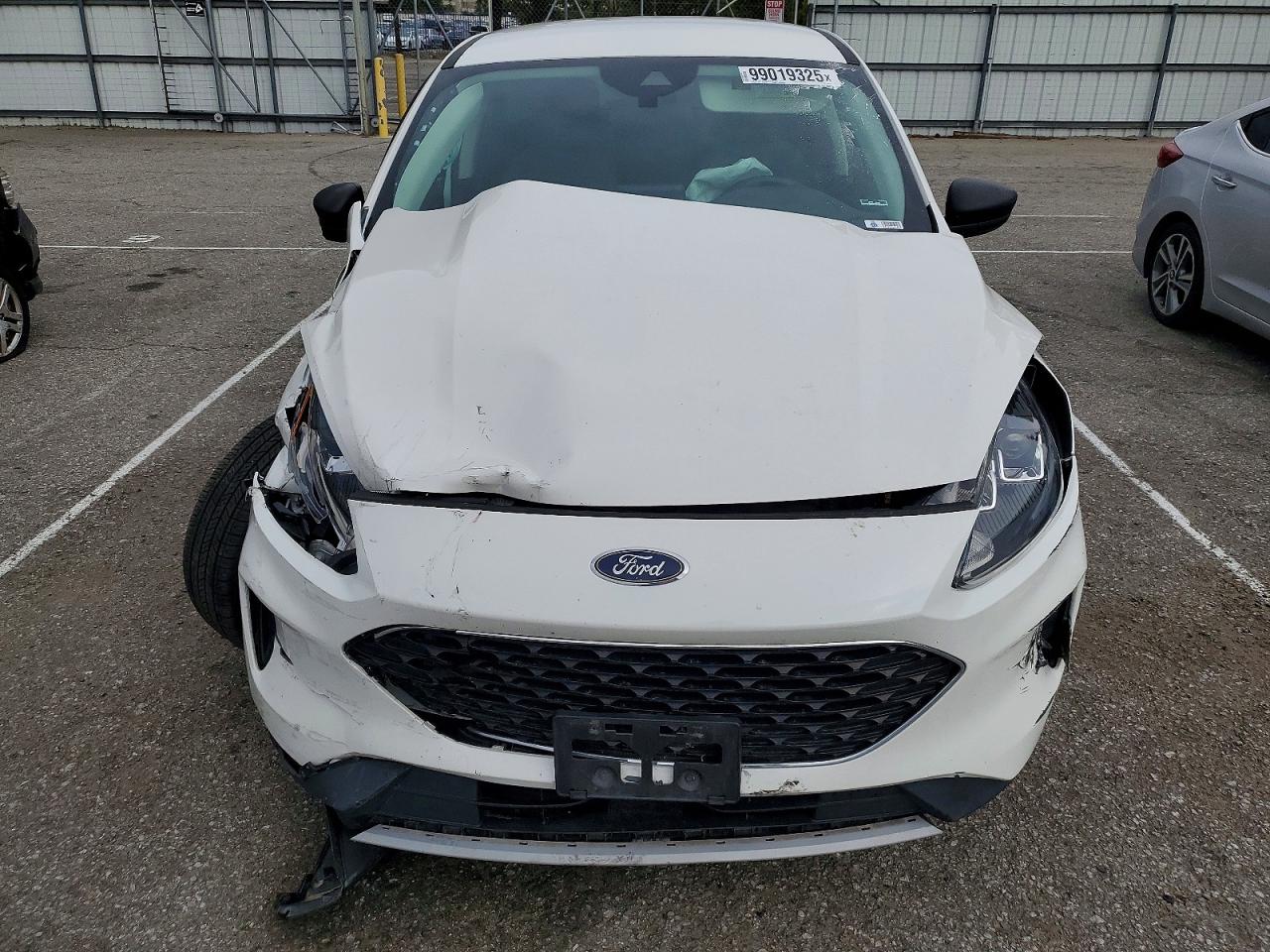 2022 FORD ESCAPE SE photo 9