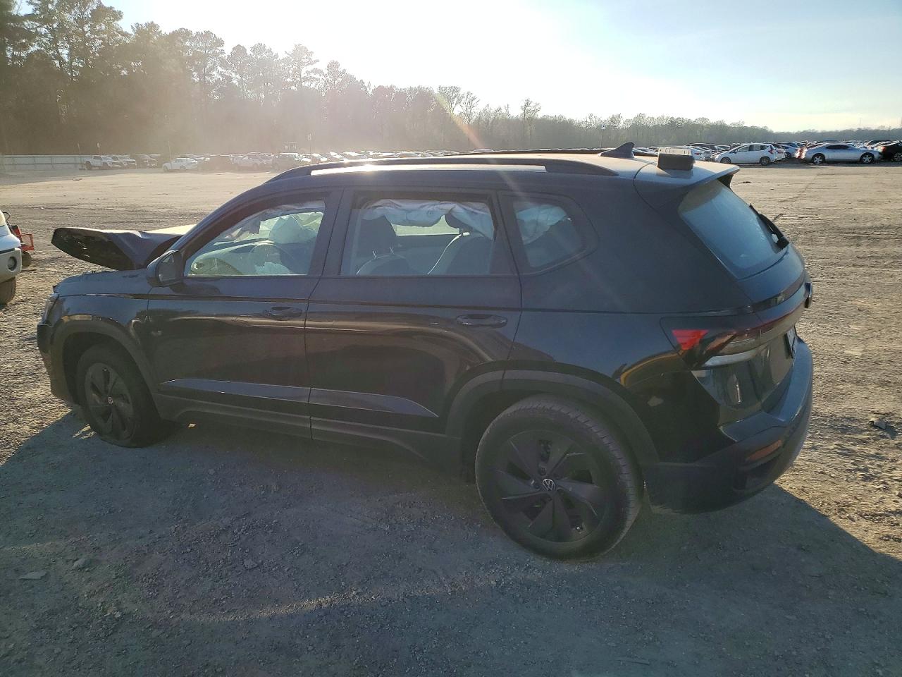 2025 VOLKSWAGEN TAOS S photo 2