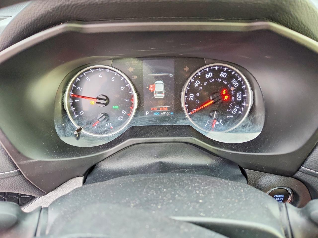 2021 TOYOTA RAV4 XLE photo 17
