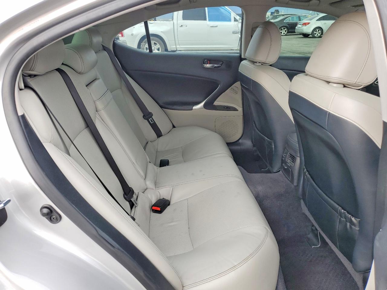 2012 LEXUS IS 250 photo 19