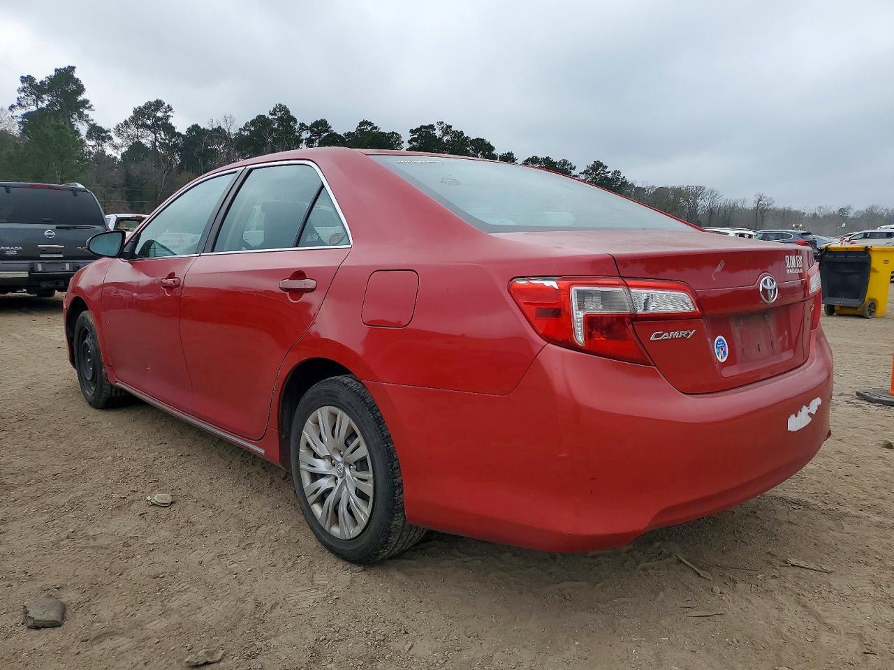 2012 TOYOTA CAMRY BASE photo 2