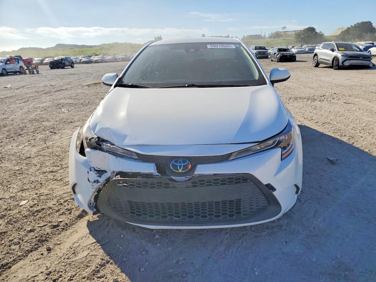 2022 TOYOTA COROLLA LE photo 5