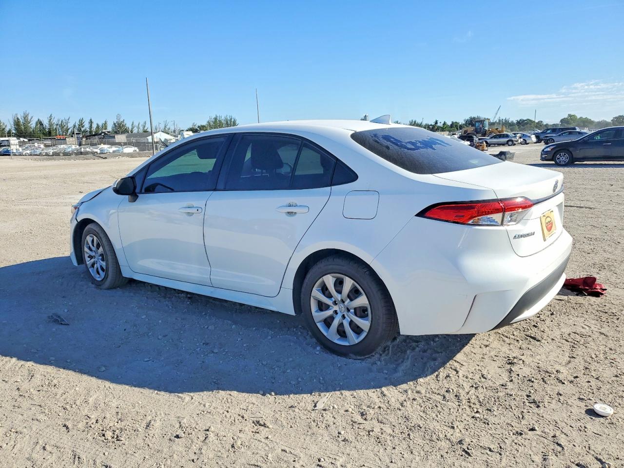 2022 TOYOTA COROLLA LE photo 2