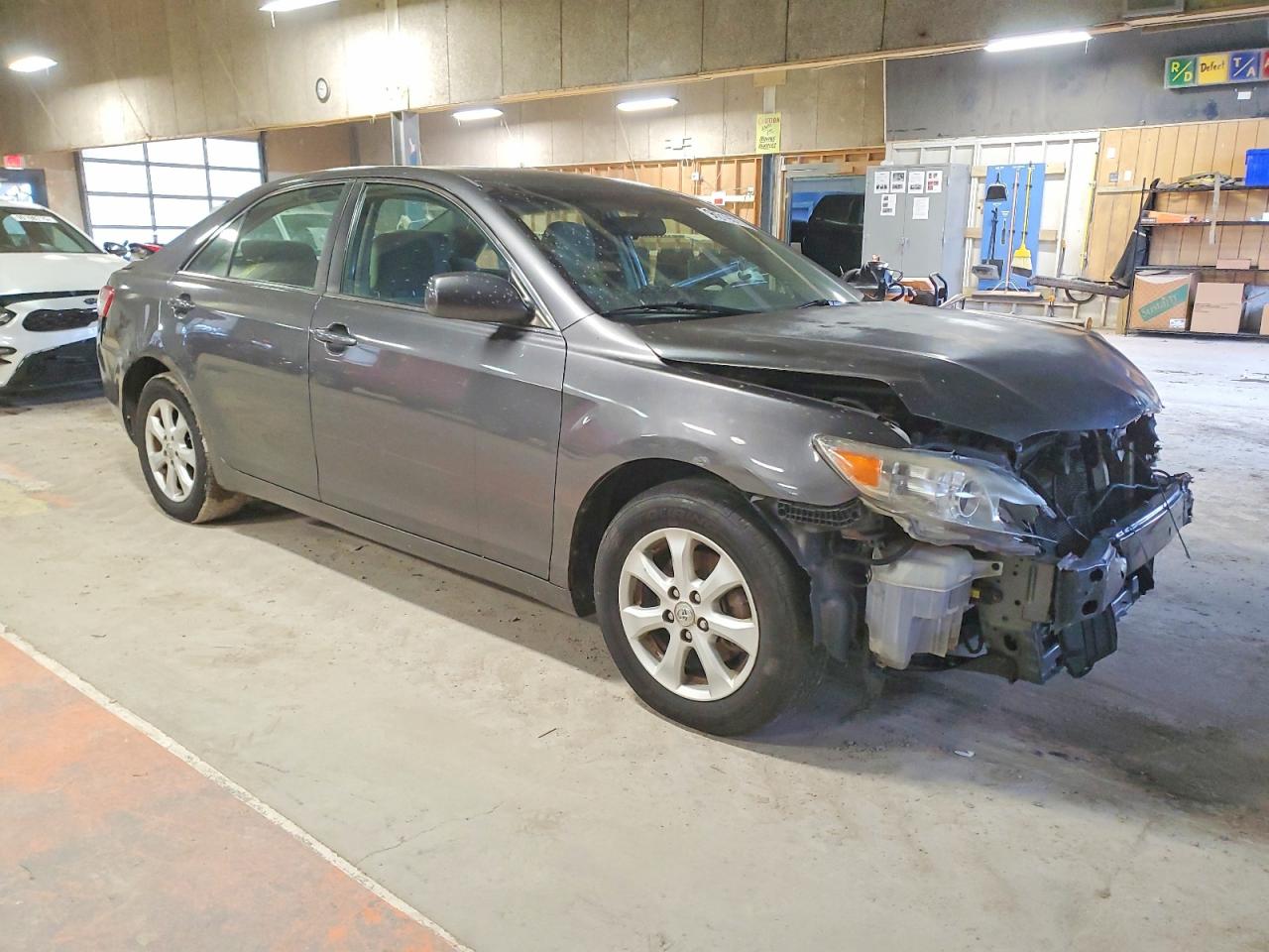 2011 TOYOTA CAMRY BASE photo 4