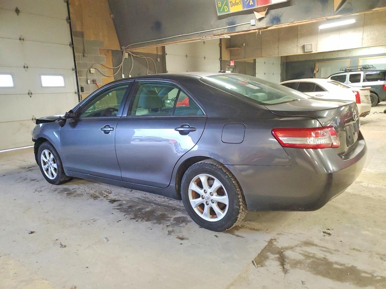 2011 TOYOTA CAMRY BASE photo 2