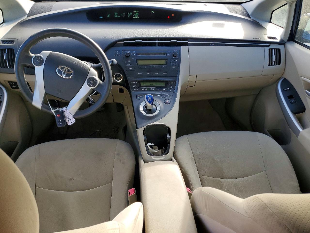 2011 TOYOTA PRIUS photo 8