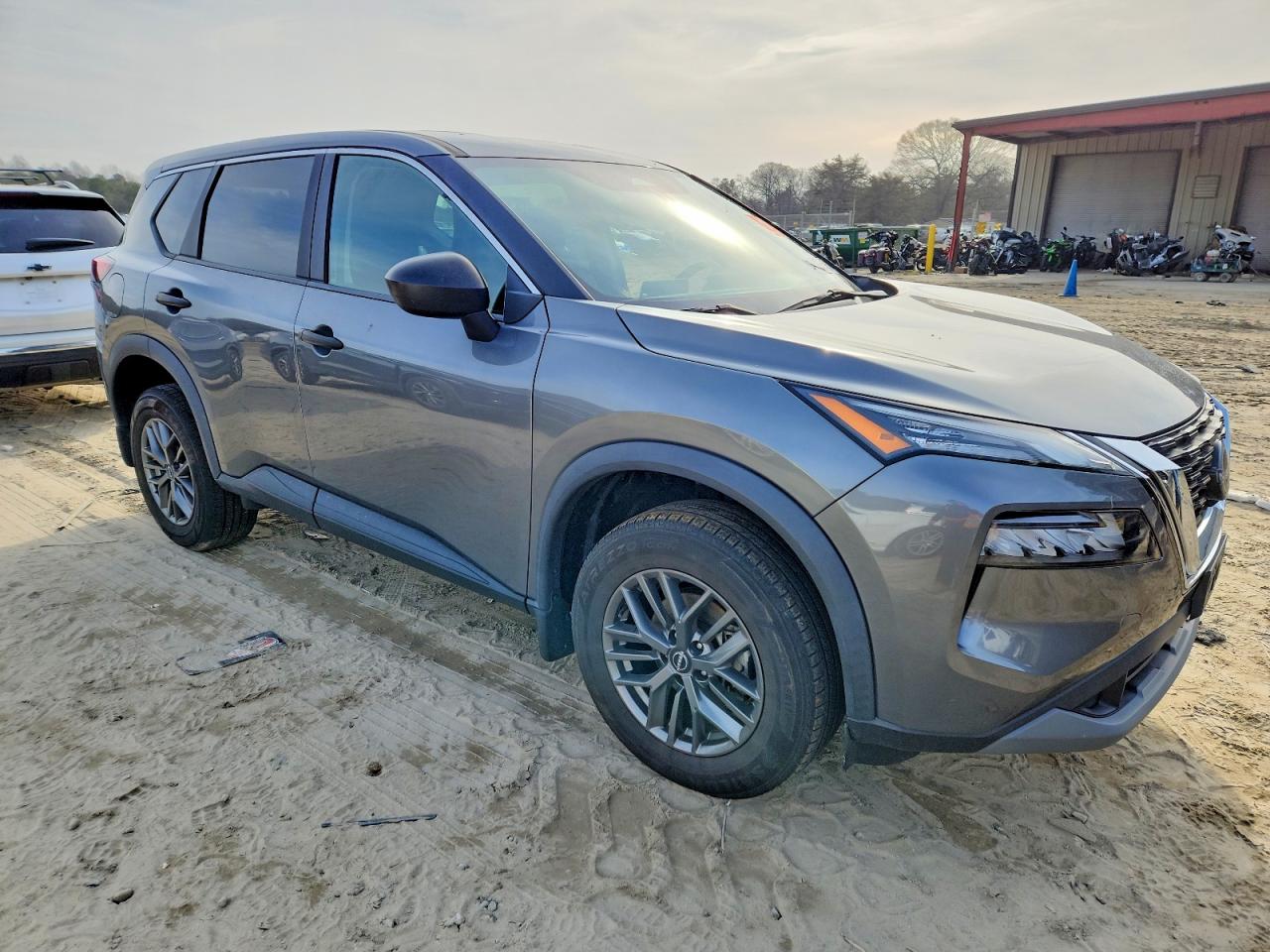 2023 NISSAN ROGUE S photo 4