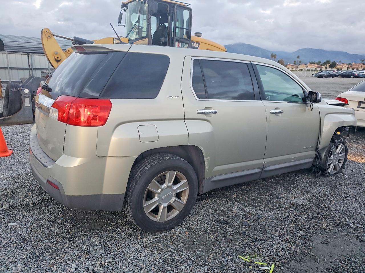 2013 GMC TERRAIN SLE photo 5
