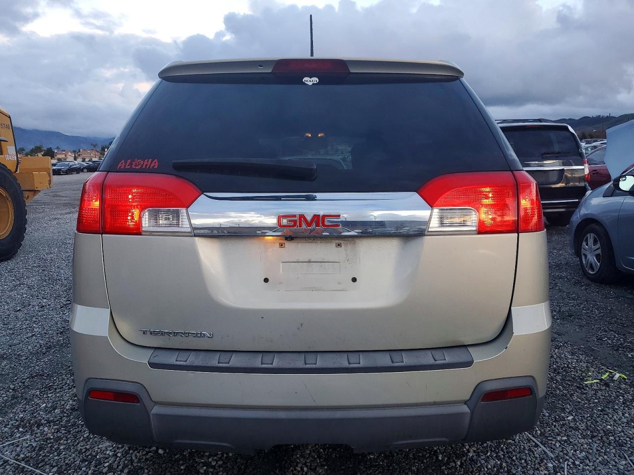 2013 GMC TERRAIN SLE photo 11