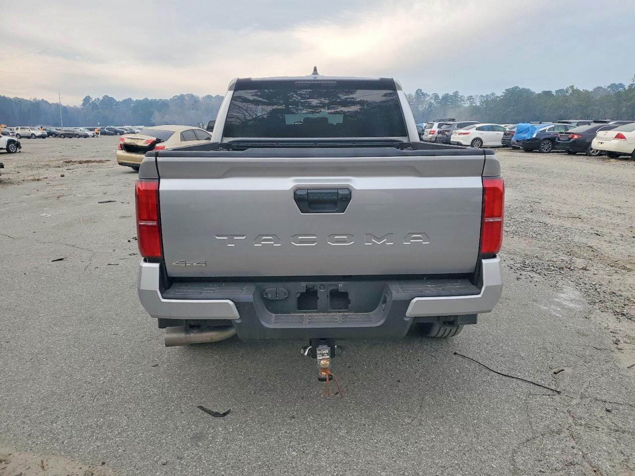 2024 TOYOTA TACOMA DOUBLE CAB photo 6