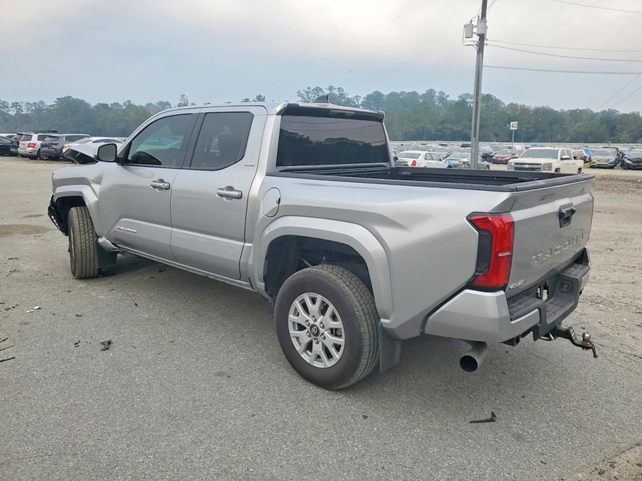 2024 TOYOTA TACOMA DOUBLE CAB photo 2