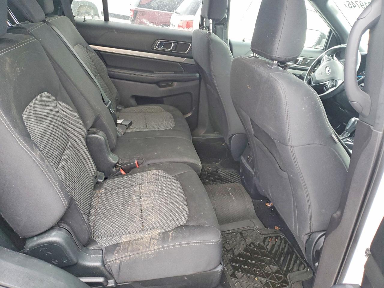 2019 FORD EXPLORER XLT photo 21