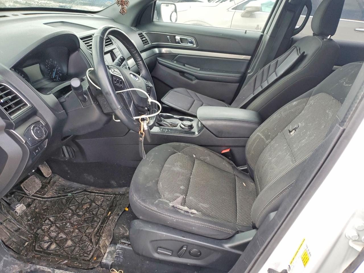 2019 FORD EXPLORER XLT photo 13